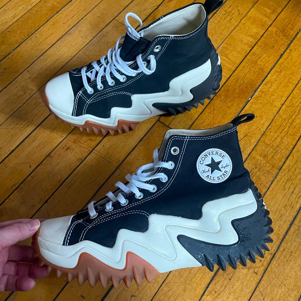 Converse Run Star Motion Hi Black/White/Gum men’s size 10 / women’s size 11.5